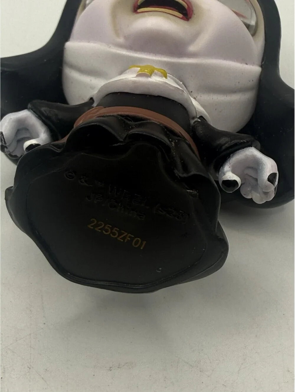 2025 TINY NIGHTMARES TERRIF-EYES Mini Figure THE NUN
